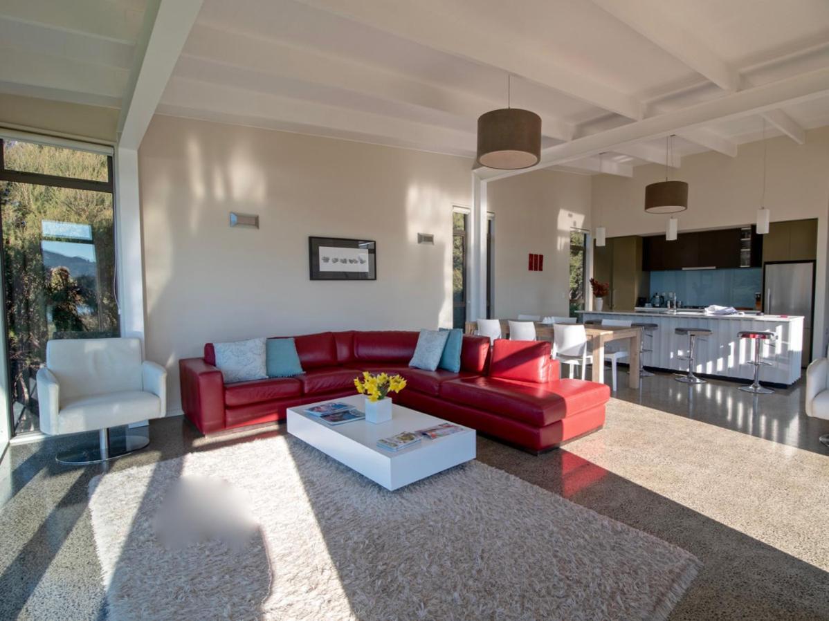 Kotare Point Paradise - Akaroa Holiday Home Екстер'єр фото