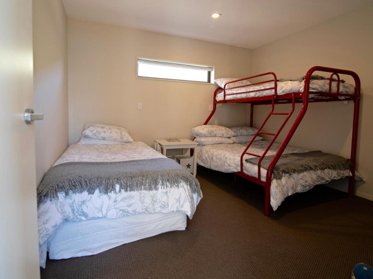 Kotare Point Paradise - Akaroa Holiday Home Екстер'єр фото