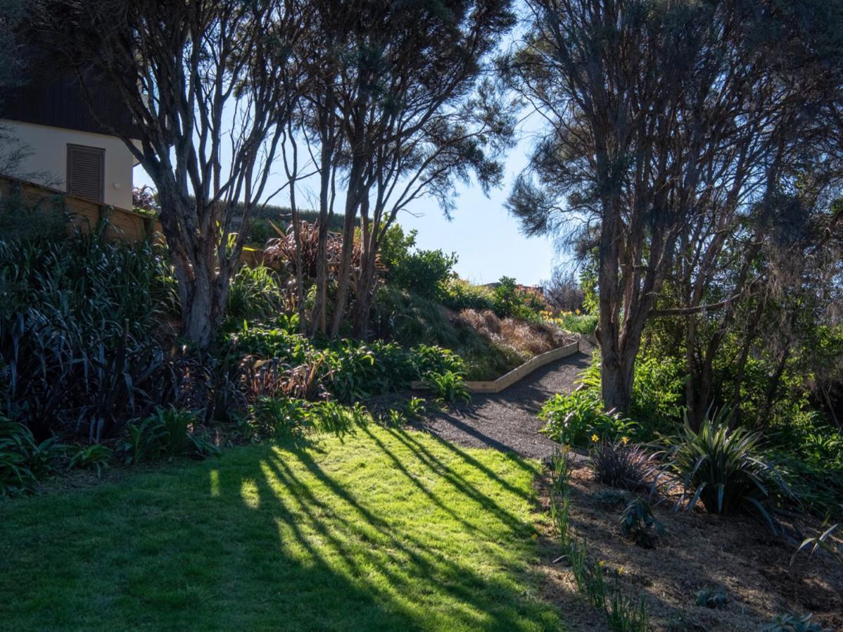 Kotare Point Paradise - Akaroa Holiday Home Екстер'єр фото