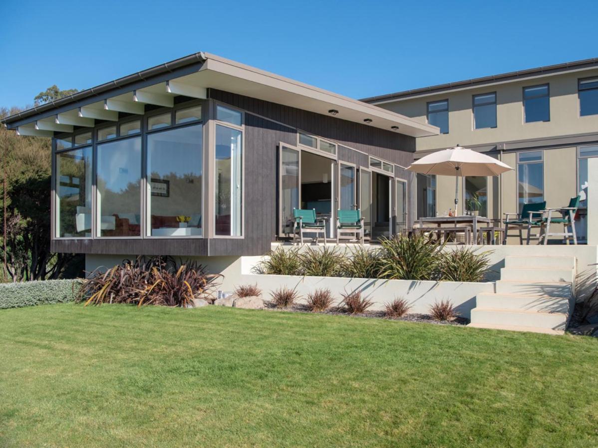 Kotare Point Paradise - Akaroa Holiday Home Екстер'єр фото